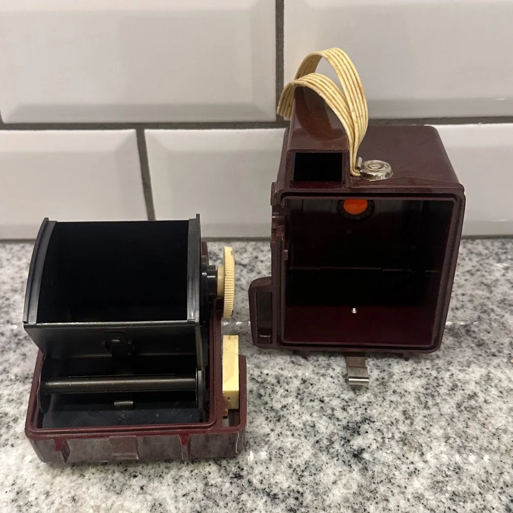 Imperial Debonair Camera Maroon Bakelite Vintage 620 Film MCM Prop Untested